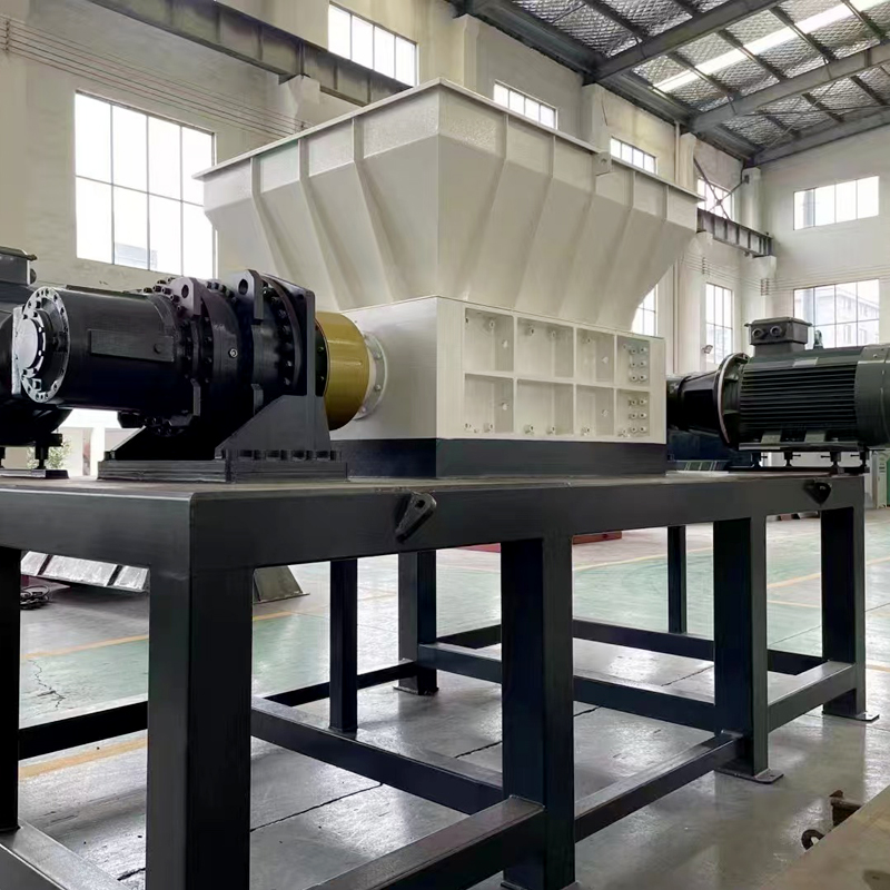 Triturador de eixo duplo para reciclagem industrial de plástico: uma solução fundamental para o processamento sustentável de plásticos.
